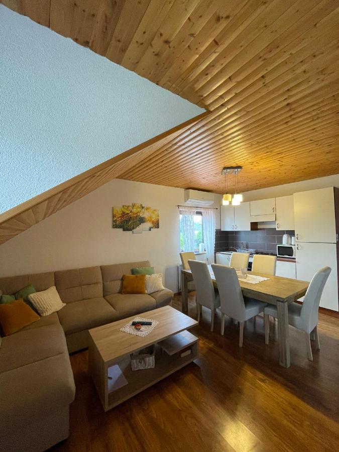 House Leonarda Hotel Грабовац Екстериор снимка